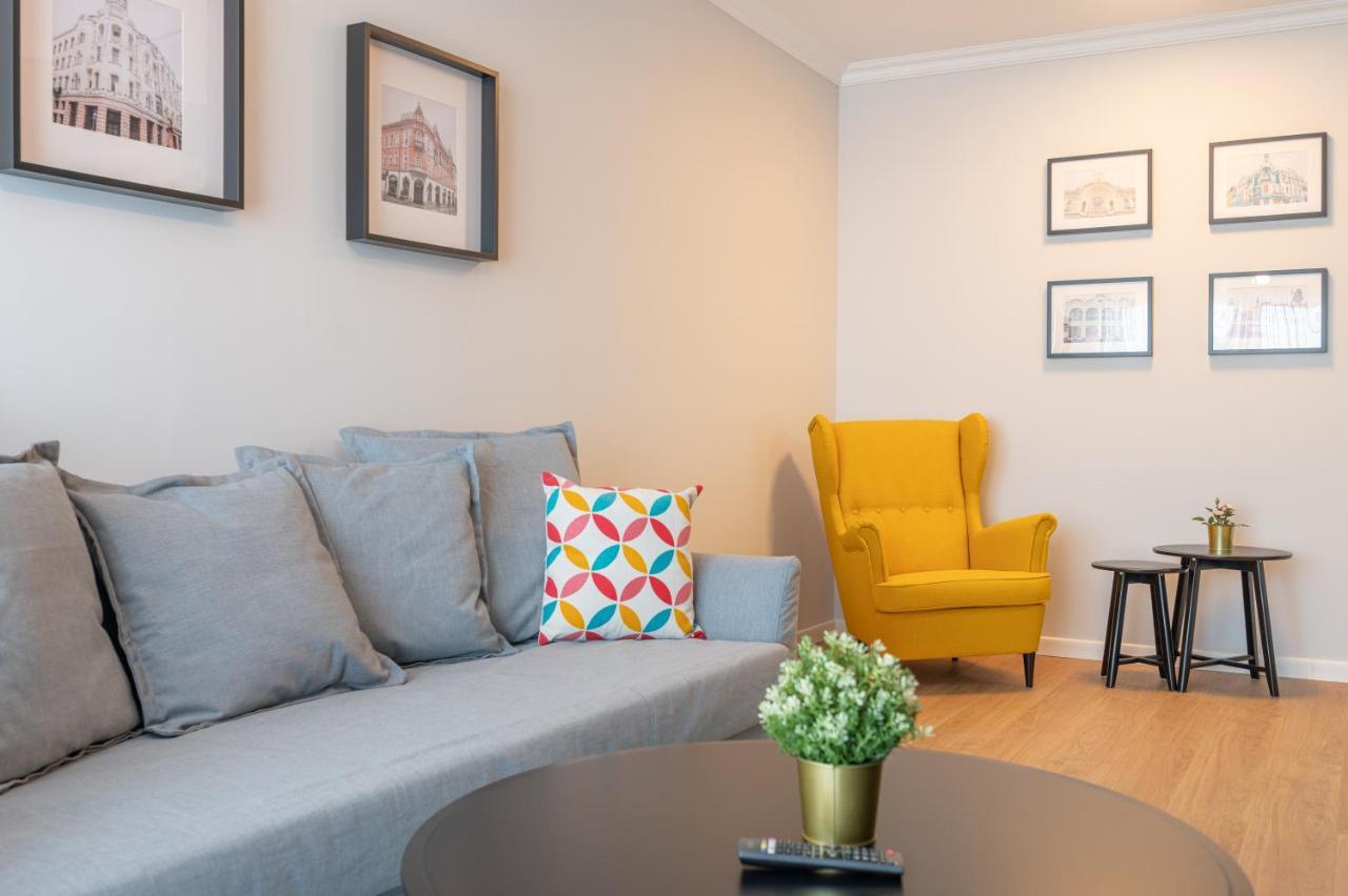 Appartement Lilla Flats à Oradea Extérieur photo