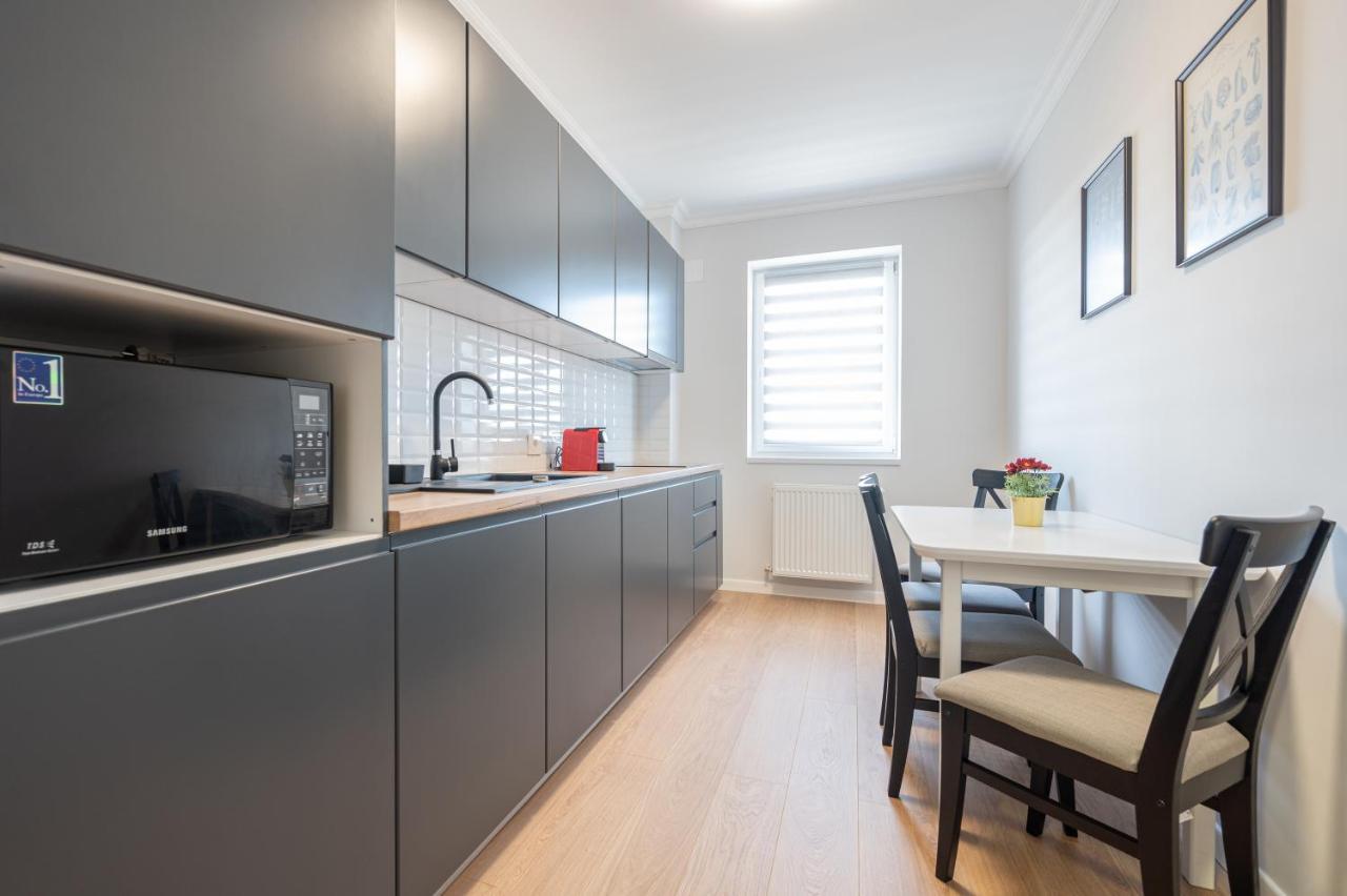 Appartement Lilla Flats à Oradea Extérieur photo